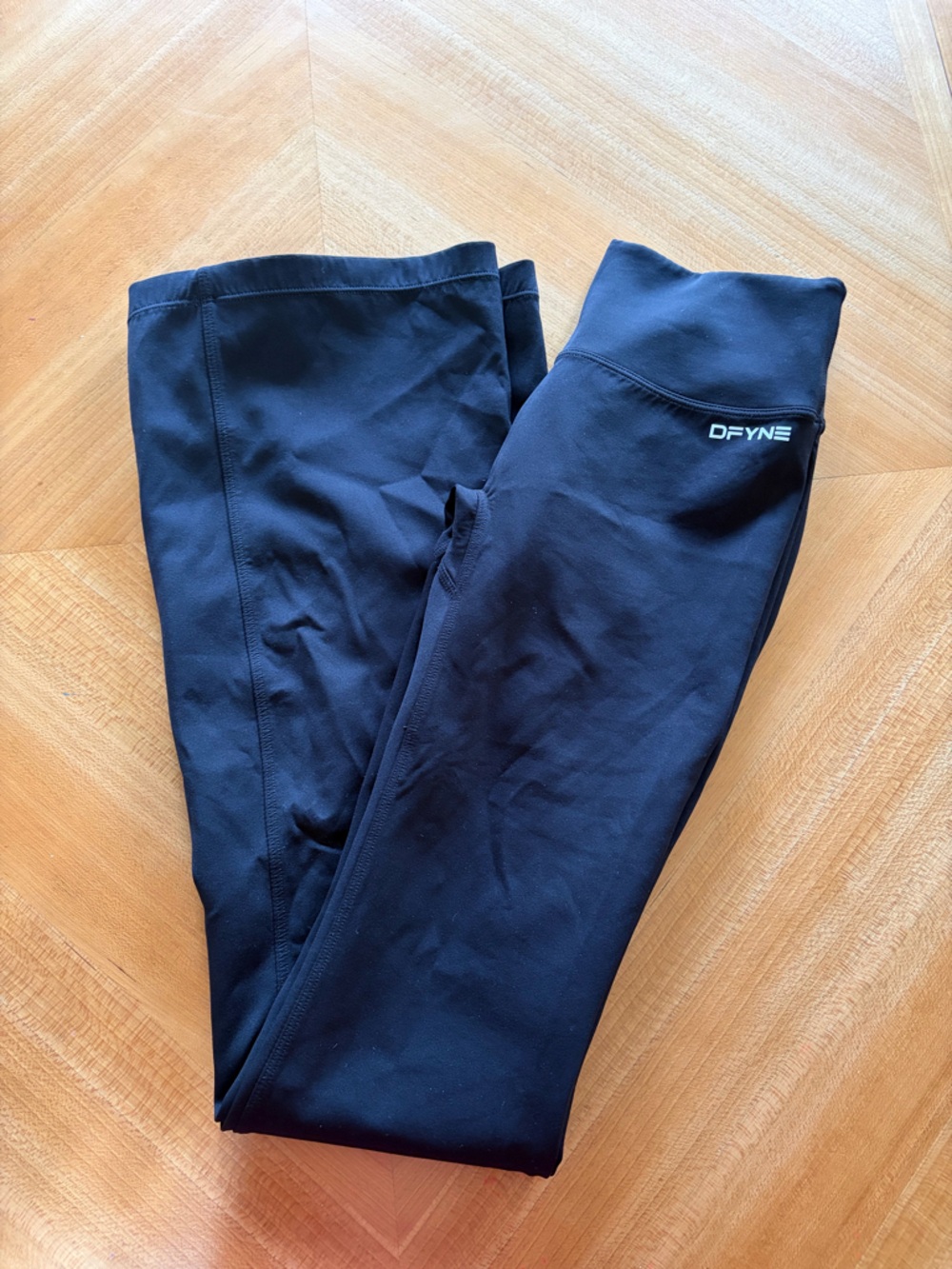 DFYNE Women's Black Boot-Cut Active Pants